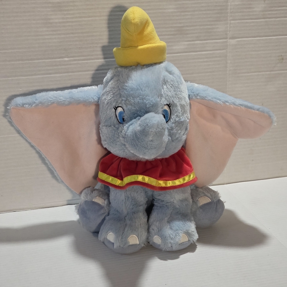 Dumbo Elephant Disney Store Exclusive Plush Toy 15 Inch Soft